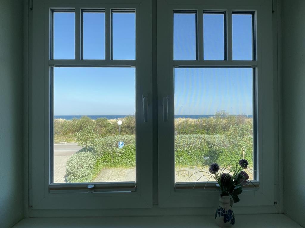 Fewo 02 Ferienwohnung Mit Meerblick Рерик Екстериор снимка